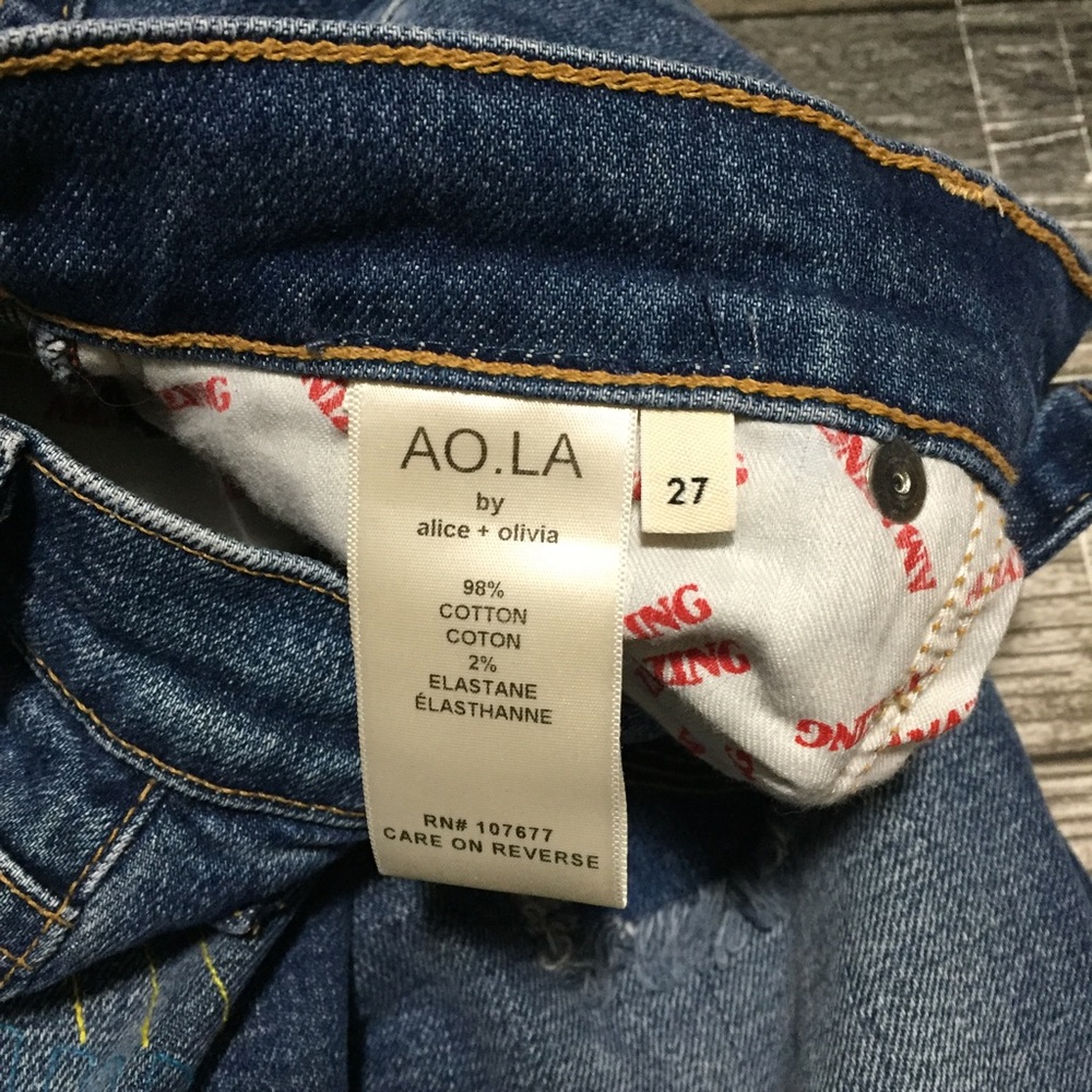Alice + Olivia Blue High Rise Jeans with Colorful Embroidery - Picture 11 of 11